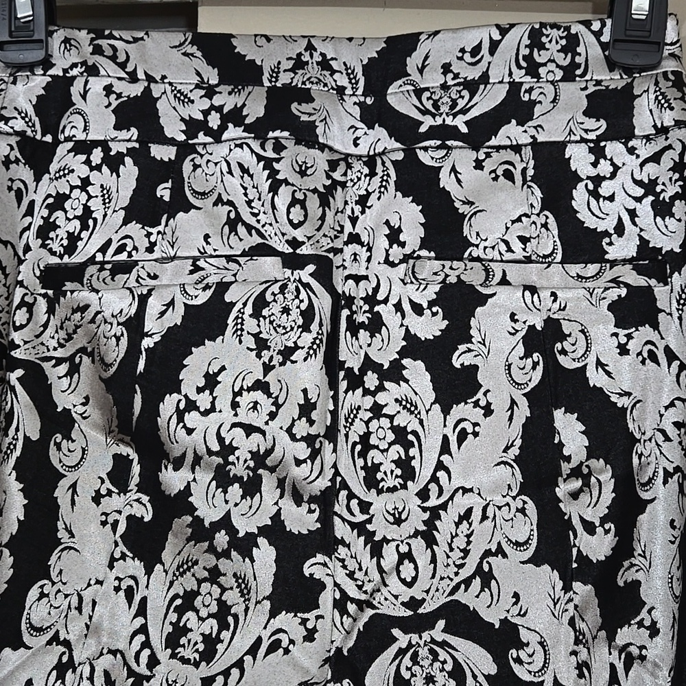 NY&Co. Black & Silver Patterned High Waist Slim Leg PULL-ON Pant Size Medium NWT - Picture 6 of 9